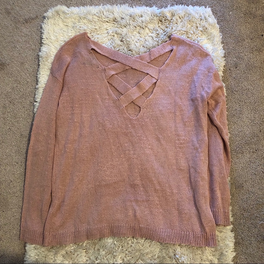 Forever 21 pink sweater size small twist back